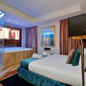 Spanish Gold Edition Apartment Rome